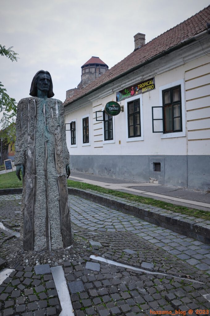 Liszt Ferenc szobra, Esztergom