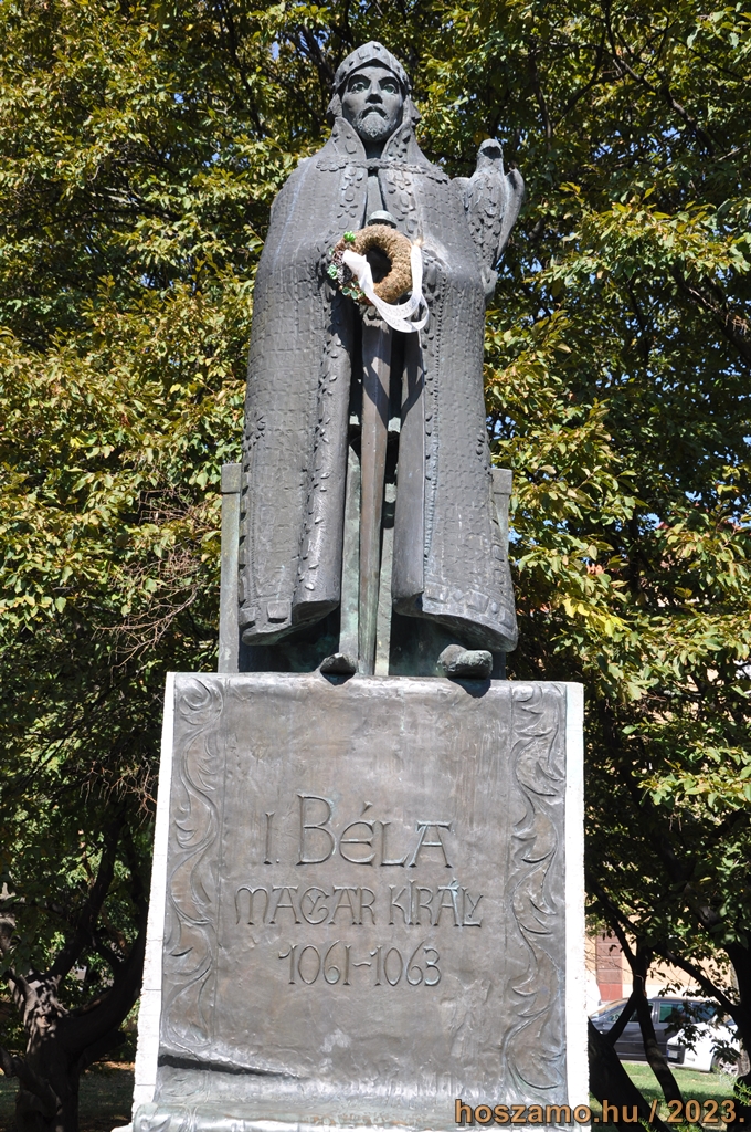 I. Béla király szobra (Lesenyei Márta)